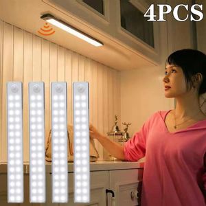 Luci notturne LED Light Motion Sensor Lampada ricaricabile per cucina Camera da letto Ricaricabile Armadio Scala Corridoio