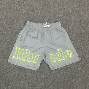 Rhude Designer Ubrania Rhude Shorts Krótki mężczyźni Zestawy spodni Spodnie dresowe luźne i komfortowe moda być popularnym piłką