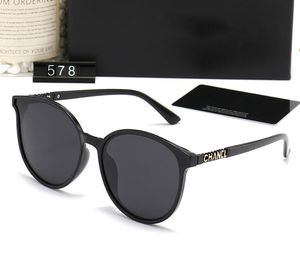Luxus Designer Sonnenbrillen für Frauen Polaroid Objektiv Brief Männer Goggle Senior Mode Brillen Brillengestell Vintage Metall Sonnenbrille mit Box