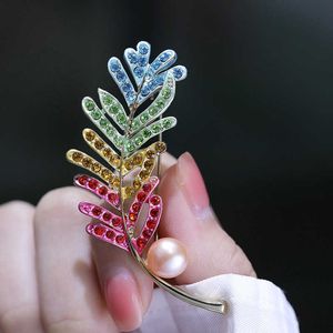 Pins Brooches Women's simple rainbow crystal pearl lovely feather luxury gold zircon alloy brooch safety pin G230529