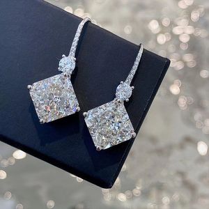 Luksusowy MOSSANITE DIOND DANGLE KECING 100% Real 925 Srebrny Srebrny zaręczyny Kolczyki dla kobiet Prezent biżuterii