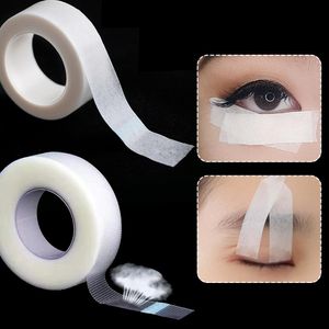 Verktyg False Eyelash Extension Tape Professional Hypoallergenic Breattable PE Microporous Fabric Nonwoven Tyg Eyelash ympningsverktyg