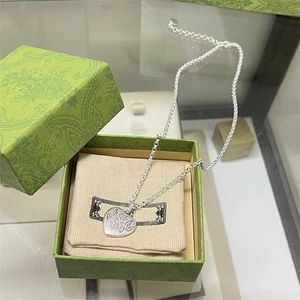 Nuovo 2023 gioielli di design braccialetto collana anello 925 Amore senza paura coppia fiore uccello amore catena clavicola