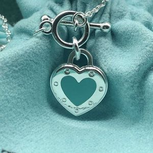 Designer Brand Tiffays S925 Sterling Silver womens Blue Heart Necklace letter Love Pendant simple and versatile needle buckle love clavicle chain