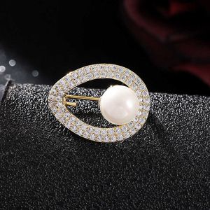 Pin Spettame da donna Fashion's Fashion Simple Pearl Crystal Oval Donne Luxury Gold Zircone in lega geometrica Pin di sicurezza G230529