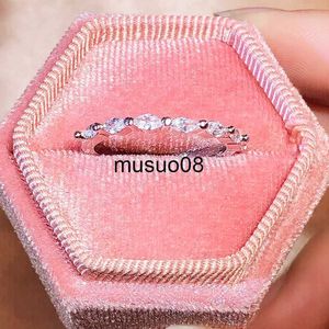 حلقات الفرقة الكلاسيكية هندسية نصف دائرة marquise marquise diamond خاتم الزوجين للنساء Zircon فضي هدية عيد الميلاد المجوهرات J230602