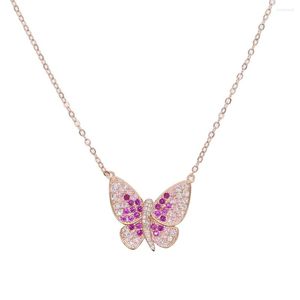 Kedjor CZ Butterfly Pendant Halsband för kvinnor Söt vacker djurdesign Ambre Pinky White Halsband