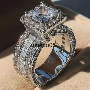 Bandringar Super Shining Women Men Fashion Ring Exquisite Silver Color Inlaid Zircon Stones Bröllopsringar för kvinnors engagemangsmycken J230602