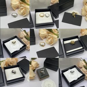 Fashion Designer Band Rings Letter 18K Gold Plated Brass Copper Open Ring for Women Luxury Wedding Jewelry Love Gifts