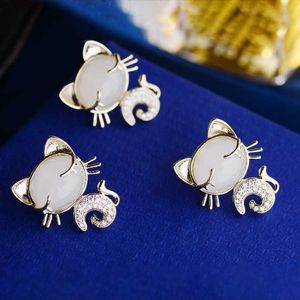 Pins Brooches Women's simple white opal crystal cute cat food women's luxury silver zircon alloy animal brooch safety pin G230529