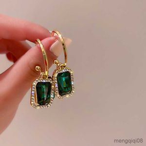 Stud Fashion Emerald Zircon Gold Color örhängen för kvinnor Personlighet Enkel retro bröllop smycken