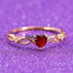 Bandringar Ny Fashion Crystal Twist Classical Heart Wedding Rings for Women Gold Color Elegant Engagement Rings Tiny Zircon Gift Jewelry J230602