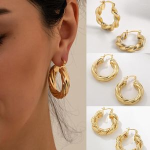 Orecchini a cerchio Big Punk Hiphop Metal Twisted Circle Piercing per le donne Fashion Geometric Simple Charm Jewelry