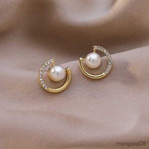 Stud New Trendy Round Pearl Zircon Orecchini per le donne Love Heart Shiny Crystal Geometric Earring Girl Wedding Party Jewelry