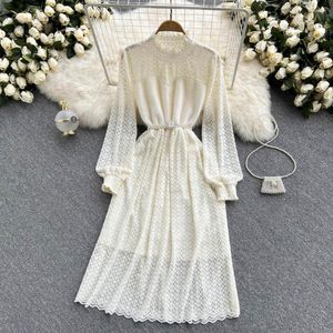 캐주얼 드레스 우아한 패션 스위트 스탠드 칼라 흰색 레이스 드레스 2023 가을 겨울 여자 랜턴 긴 슬리브 미디 레이디