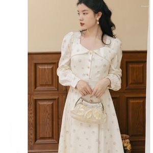 Casual Dresses French Retro Style Rose Pearl Jacquard Vestido Women Long Sleeve Fall Midi Dress Fashion Robe Square Neck Elegant Chic