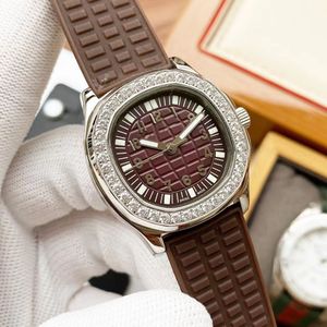 女性の時計デザイナーウォッチ高品質の高級時計ダイヤモンドインレイ樹脂ボンド39mmローズゴールドメカニカルワインド