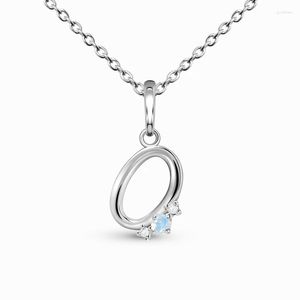 Kedjor som säljer S925 Sterling Silver Letter O Moonlight Stone Pendant Halsband Kvinnors designkänsla mode mångsidiga smycken