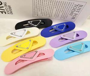 Women Frosted Big Hair Clips Candy Color Hairpins Triangle P Acrylic Plastic Duckbill Claw for Designer Womens Girls Simple Clamps2745181