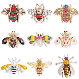 Broş 9 stil mevcut moda sevimli küçük arı rhinestone inci böcek koleksiyonu emaye pimi takı hediyeler kadınlar için