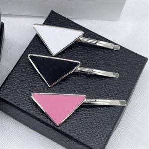 Girls Designer Hair Clip Lady Triangle Metal Letter Barrettes Retro Hairpins Internet celebrity Hairclip Fashion Hair Accessories