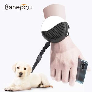 Leashes Benepaw Hands Free Retractable Dog Leash Fashion Reflective Nylon Ergonomic Extendable Running Puppy Pet Leash Brake Lock Button