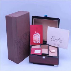 Caixas de relógio amadeiradas quadradas novas e luxuosas de alta qualidade para PP Box Watch Booklet Card Tags And Papers Men Watch Wrist Case Gift Bags287z