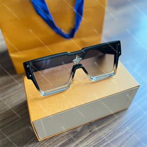 Luxury Crystal Clover Letter Solglasögon Men Street Show Designer Eyeglasses Square Frames Populära Solglasögon