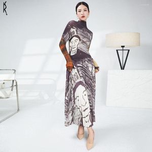 Work Dresses Miyake Pleated Set Slim 2023 Spring Top Skirt Impressionist Head Print Two Piece Fashion Elegant Women Clothing