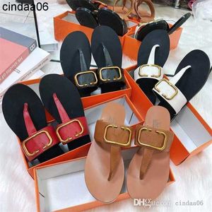 Flip Flip Flops Hardware Decorative Herringbone Designer Slippers 2024 Fashion Women Sandals Summer Flat