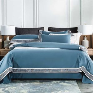 Chic Home Hotel Brief Style White Grey Bedding Set Silky Soft Biancheria da letto in cotone egiziano Copripiumino Lenzuola Queen King size 201021