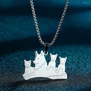 Pendant Necklaces Stainless Steel Wolf With Three Pups Necklace For Men Family Baby Shower Gift Animal Papa Mom Lover Jewelry