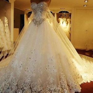 Abiti da sposa White Full Crystal Mermaid Abiti a cuore Morto Plus size Sweep Train su abiti da sposa da sposa Bling Dubai Principessa Abiti da sposa Robe Turcish