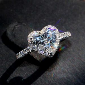 Band Rings Luxury Silver Color Heart Ring for Women Exquisite Fashion Metal Inlaid White Zircon Stones Wedding Ring Engagement Jewelry J230602