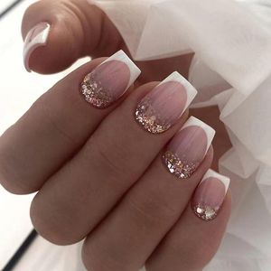 False Nails 2023 짧은 정사각형 프랑스 가짜 네일 프레스에 그라디언트 반짝이 디자인 전체 커버 인공 간단한 INS 아트