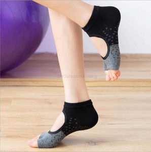 Peep palce jogi Socks Silikon Non poślizg Szybki sucha Pilates Ćwiczenie skarpet stóp pięta bawełniana wentylacja balet taniec Kobiety Fitness Kids