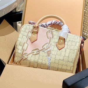 Luxurys Designer Yastık Çantaları Marka Çantası 2023 Bostons Totes Çapraz Vücut Çanta Moda Omuz Yüksek Kaliteli Çanta Lady Kadın Mektubu Çantası Telefon Kontrolü Travle Çanta Tote Çanta