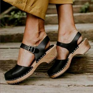 Sandały na platformie damskiej letnia moda buty sandały klinowe zamknięte palce botki stadded zapatos de mujer sandalias środkowe obcasy L230518