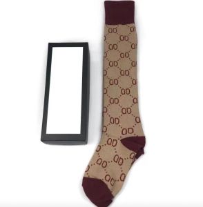 2023 Stocking Designer Mens Women Socks Wełniane pończochy Wysokiej jakości ulice seniorów Wygodne skarpetki na nogi kolanowe