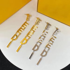 Kvinnors designer bokstäver örhängen dinglar guldörhängen silver örhänge lyx kvinnliga smycken mode hoop stud örhängen 23631d