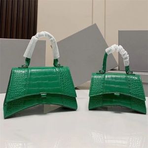 Bolsa de designer com estampa de crocodilo bolsas de ombro para ampulheta feminina bolsa de bolso interno acessórios de metal principais bolsas de luxo de latão elegantes E23