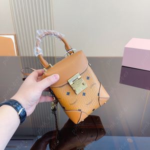 Bolsa feminina de ombro macia Berlin Camera Bags Chip bags designer bag Alça de couro Outdoor Crossbody Handbag Hobo Tote Luxo Waistabag Purse