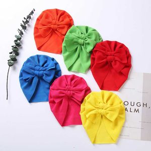 2pcs Saç Aksesuarları Yeni Çift Knot Çocuk Şapkası Bebek Sonbahar Kış Bowknot Indian Cap Erkekler için Kızlar Yumuşak Beanies