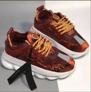 Topp casual skor Italien reflekterande höjdkedja reaktion sneakers trippel svart vit flerfärgad mocka röd blå gul fluo tan män kvinnor tränare 36-45 c55