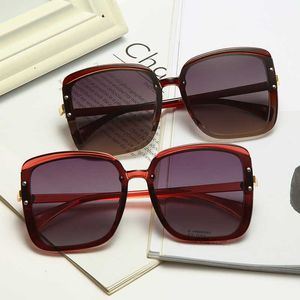 Versatile femminile New Street Shooting Fashion Nuovo marchio Xiaoxiangjia guida occhiali da sole per uomo 2015 Anti UV Radiation HD Precision Film Fashion Trend 3025 ray