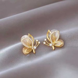 Exquisite Crystal opal Stud for Women Elegant Butterfly Pearl Asymmetrical Earrings Personality Fashion Jewelry G230602