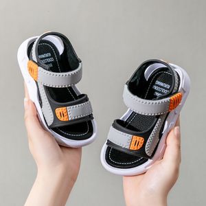 Sandalet erkek moda sandalet yaz nefes alabilen plaj slaytları çocuklar kaymaz spor düz ayakkabıları çocuk sanalya infantil 2-10 yıl 230602
