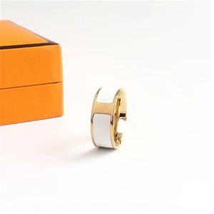 Tasarımcı Aşk Yüzüğü Love Ringassic Tasarım H Titanyum 8mm Yüzük Klasik Takı Erkek ve Kadın Çift Modern Stil Band