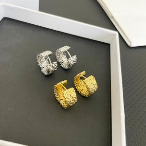 Nya designerörhängen för kvinnor designer studörhängen rostfritt stål pläterat guld silver specialstruktur guld pläterad anti allergi örhänge designer smycken bästa qu