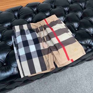 Leichte Luxus schnelle Trocknungsshorts Herren Sommer Mode kariert Capris Kontrast Plaid Shorts Herren Britische Sommerstrandhosen